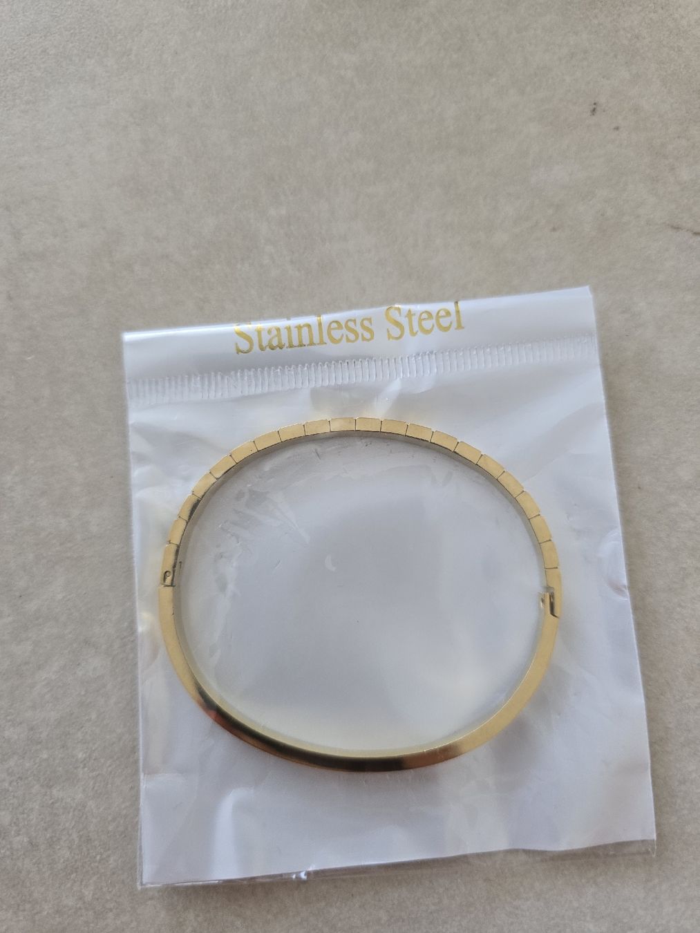 Bracelets: Goldiger Edelstahl Armreif – Neuf avec emballage d'origine à Rickenbach b. Wil par Kth_v8 4