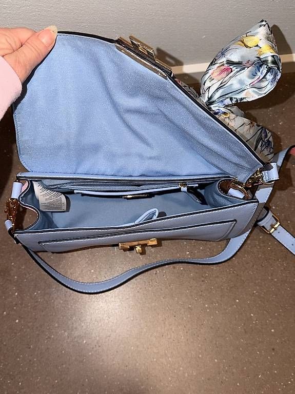 Sacs femmes: ALDO Handtasche hellblau/rosa mit Kette – D'occasion à Zizers par giu_rr68 3