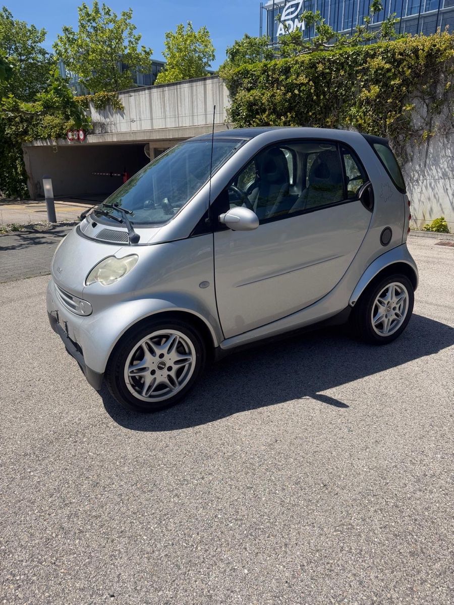 Smart Autos: Smart Micro Compact Car année 2002 – Gebraucht aus Rolle von kon_9smn 3