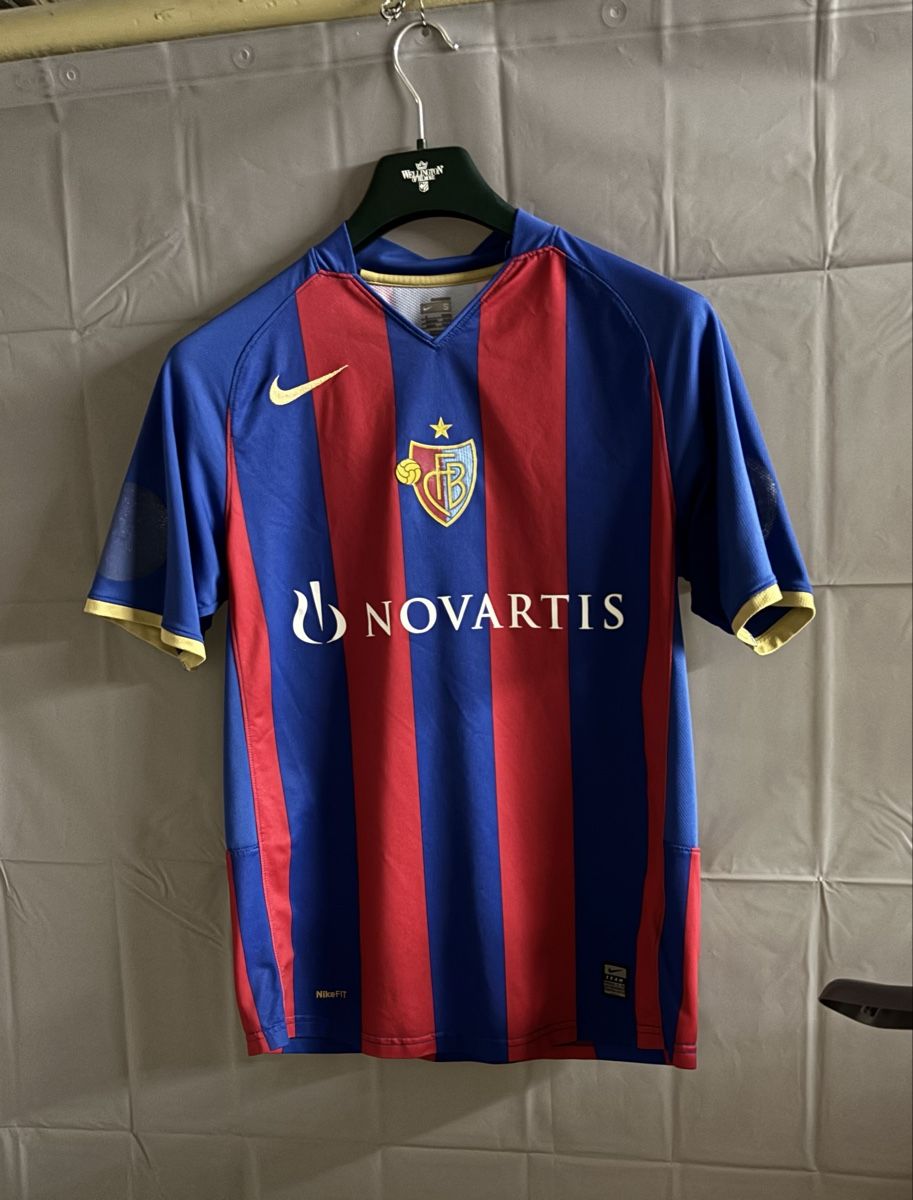 Leibchen & Hosen: Fc Basel Trikot Valentin Stocker – Gebraucht aus Basel von kleinerprinz 1