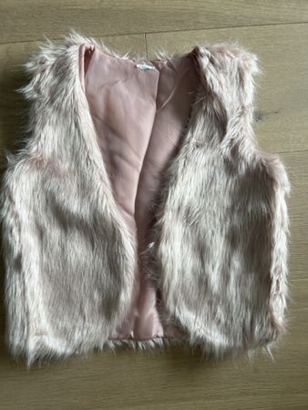 Zuckersüsser Kunstfell Weste in Rosa, Grösse 128, Chic