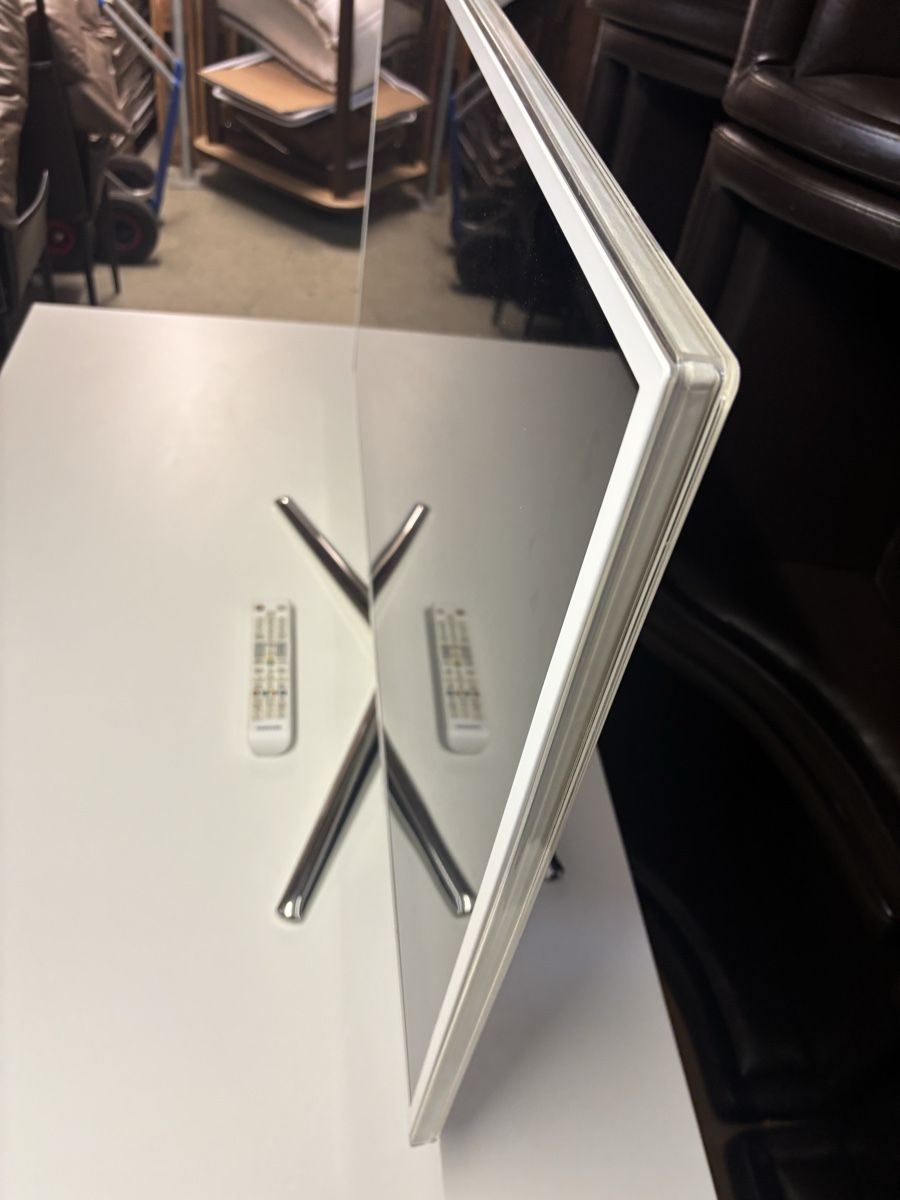 Samsung Televisori: Tv Samsung Smart – Usato da Zug venduto da Deks 3