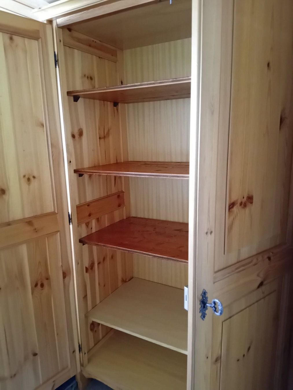 Armadi: Möbel-Set: Kleider-Schrank,Bett und Kommode – Usato da Rüthi (Rheintal) venduto da titlis07 1