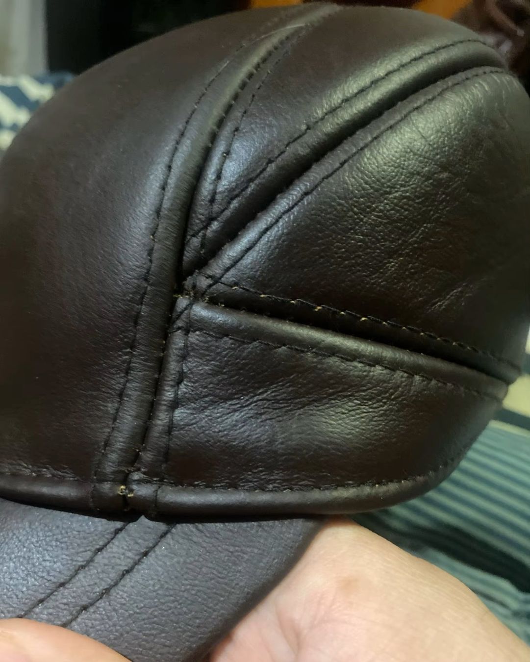 Copricapi, berretti & cappellini: Retro Lederkappe - Casquette rétro en cuir – Nuovo e nell'imballaggio originale da Lausanne venduto da FASHION-WORLD-SHOP 2