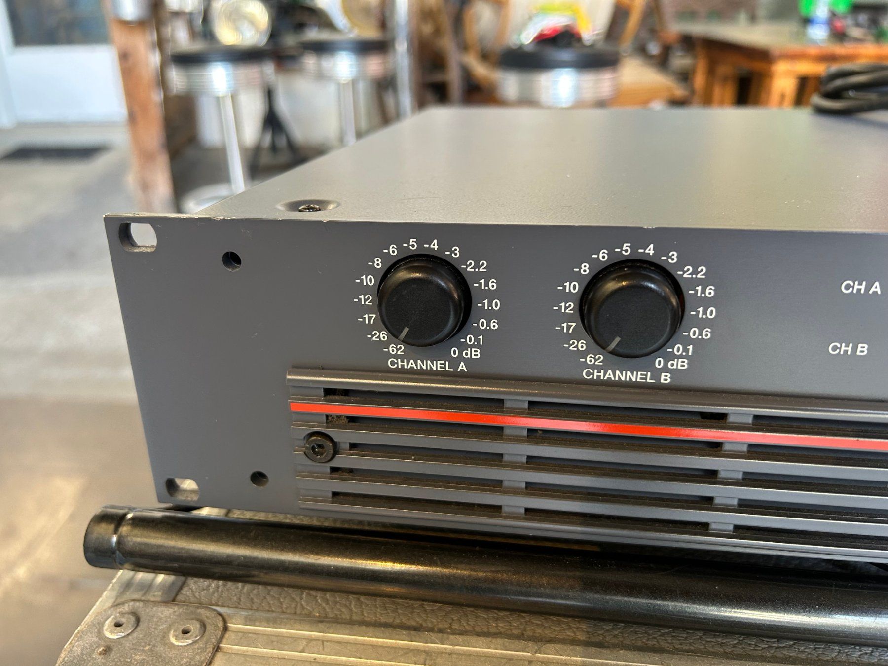 Electro-voice Amplificatori: Electro-Voice P1250 Endstufe Precision Series – Usato da Sugiez venduto da brockicenter 3