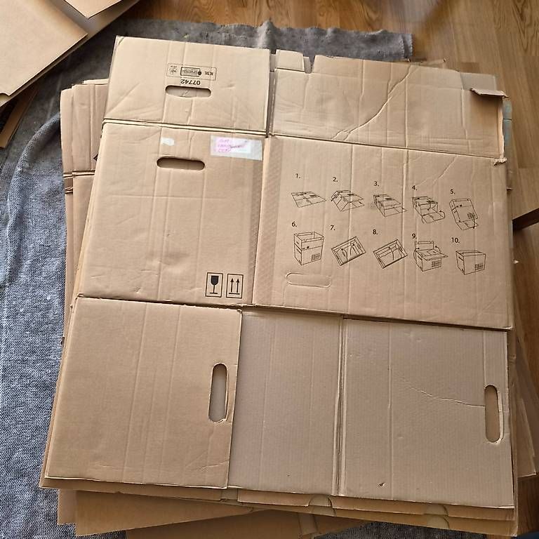 Cartoni: 12 Umzugskartons "Model" 30 kg – Usato da Männedorf venduto da Heni68
