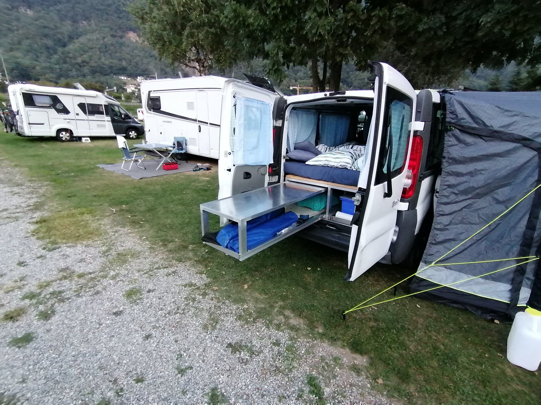 Renault Veicoli da campeggio: Camper Renault Trafic ab MFK – Usato da Reichenburg venduto da Alpine_03 3