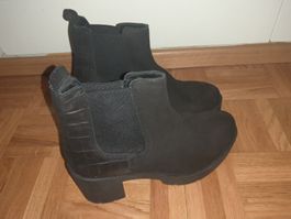 Schwarze Herbst-Boots - stylisch & bequem!