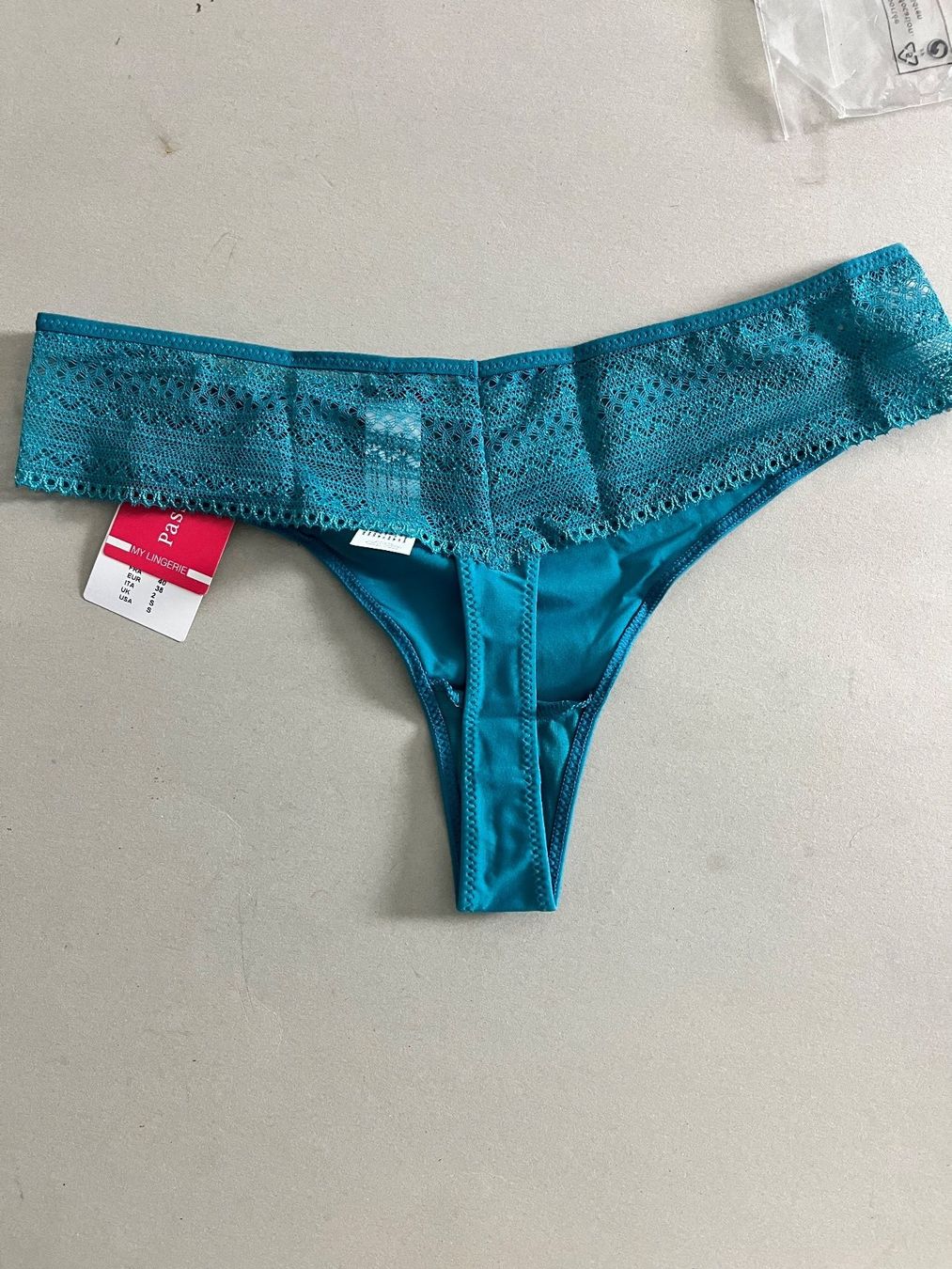 Passionata Sonstige Unterwäsche: String Passionata (Chantelle), grün, Grösse 38 – Neu und originalverpackt aus Rudolfstetten von gst_g7xl 1