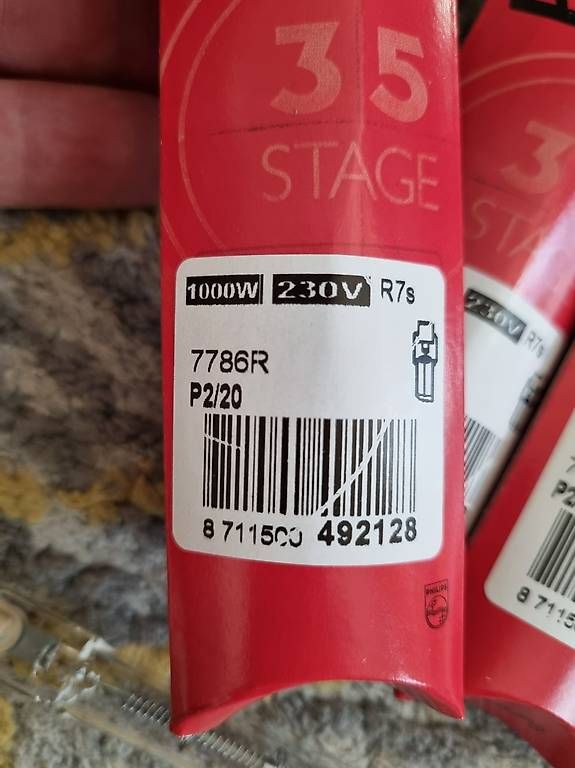 Lampade: Halogenstrahler Leuchtstab 1000W – Usato da Oberlunkhofen venduto da Stroemi1 1