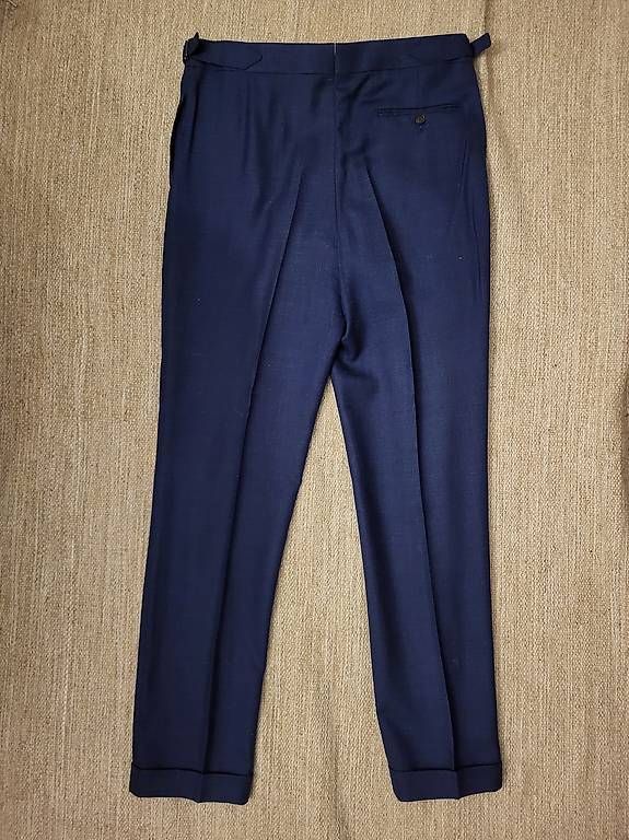 Pantaloni: Pantalon Scavini taille 46 – Usato da Lausanne venduto da imreloumaye