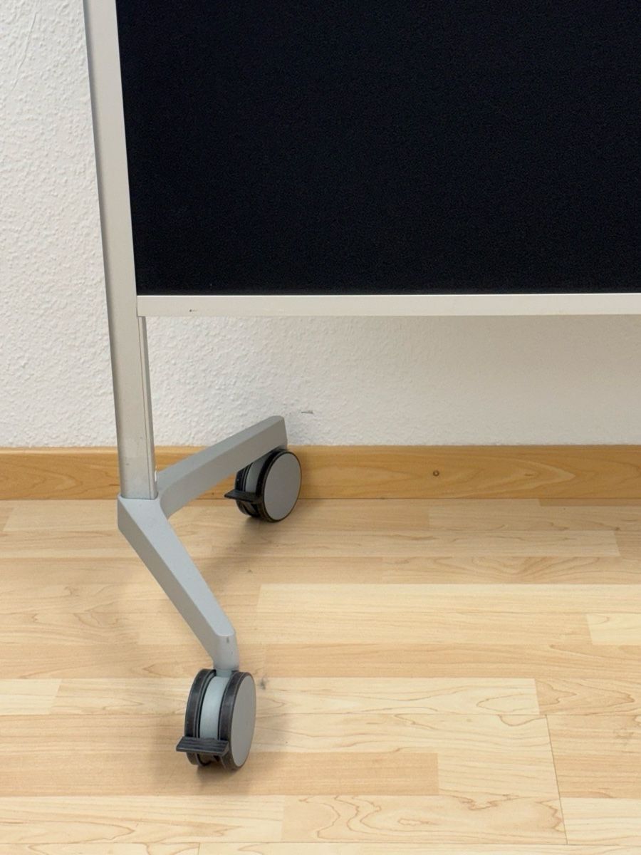 Paraventi: Pinnwand Büro mit Rollen – Usato da Frauenfeld venduto da mulo12345 1