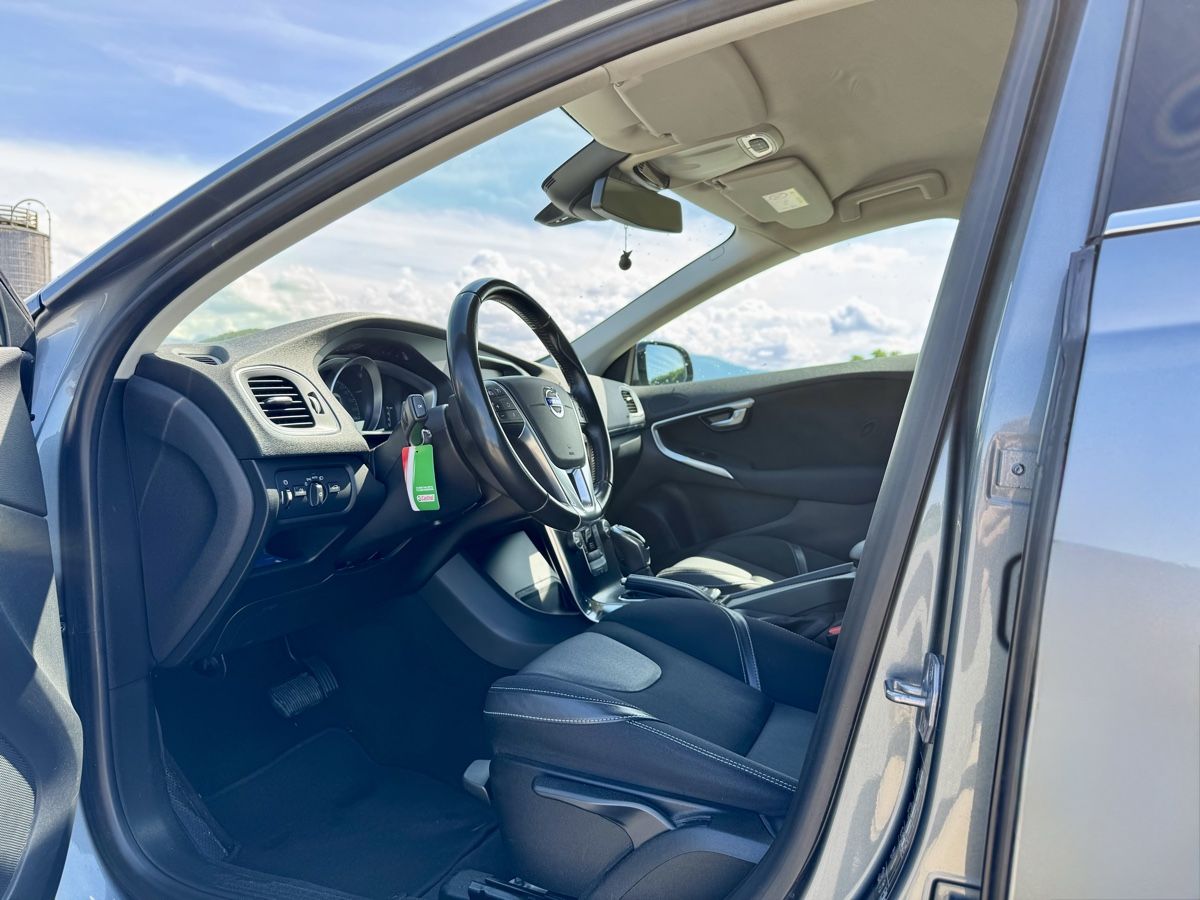 Volvo Autos: Volvo V40 D3 – Gebraucht aus Bösingen von patrick.r.k 5