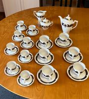 Service à café complet vintage en porcelaine fine!