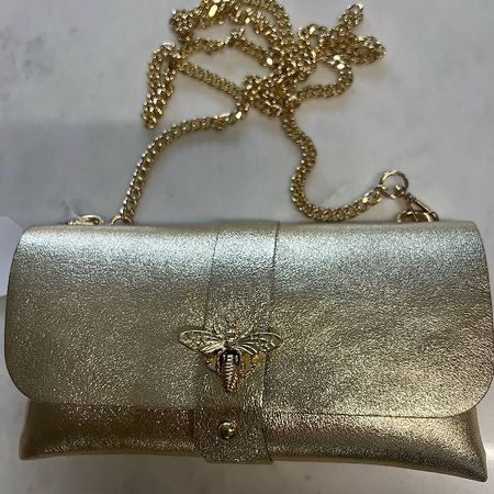 Goldene Clutch