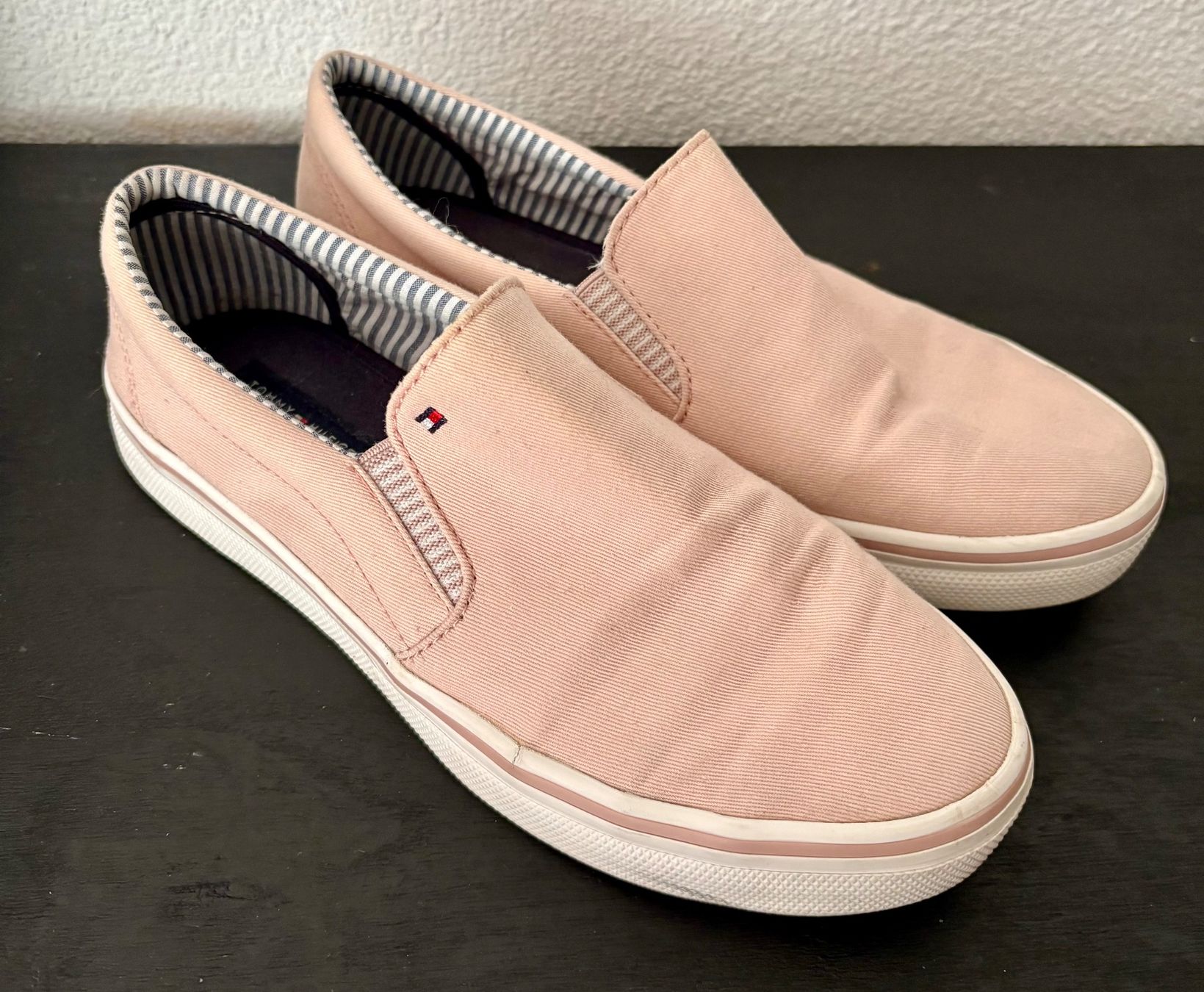 Tommy Hilfiger Chaussures femmes: Hilfiger Schuhe rosa – D'occasion à Frauenfeld par alexa_6408