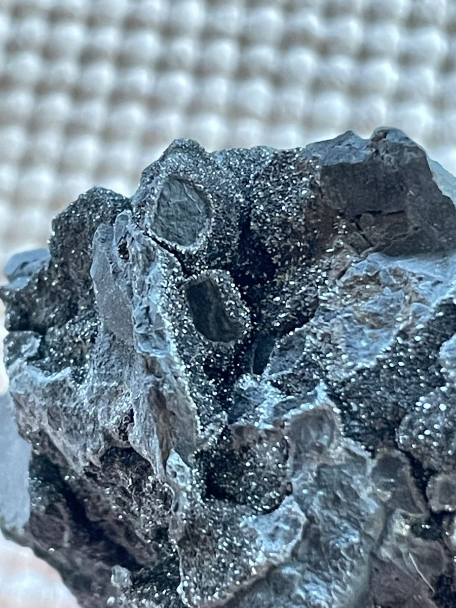 Minerali & Pietre curative: Kryptomelan Edelstein / Mineral – Usato da Rümlang venduto da resale35 5