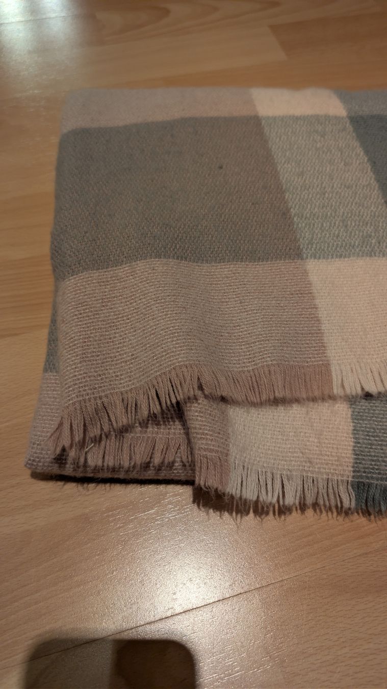 Foulard & Sciarpe: grosser Winterschal – Usato da Birrwil venduto da dan_jdw7 2