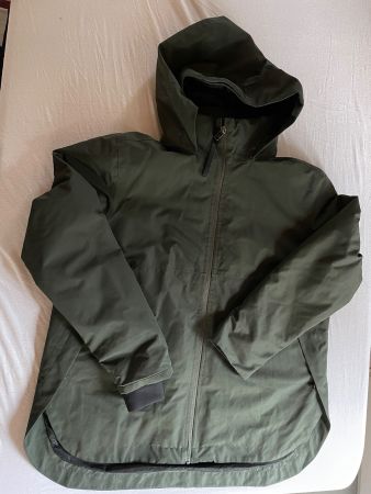 Winterjacke von Didrikson, Gr. 46, olivgrün, 100% wasserfest