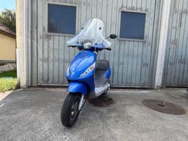 Piaggio Zip 50 erst 5000Km Roller Scooter