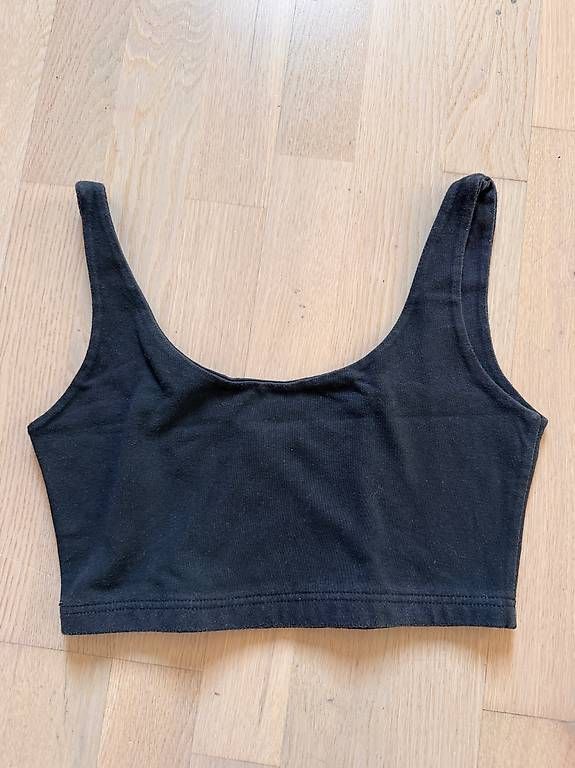 Brandy Melville Camicette, T-shirt & Top: Schwarzes Brandy Melville Top – Usato da Arlesheim venduto da dan_vv9f