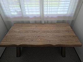 Massiver Baumkantentisch aus Eiche 180 × 88 cm  Esstisch