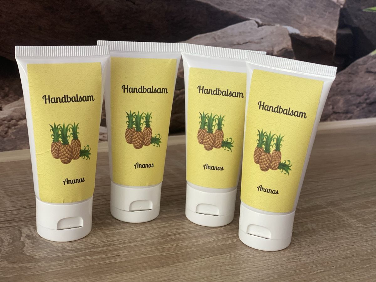 Feuchtigkeitspflege: Diverse Handcreme NEU – Neu und originalverpackt aus St.Ursen von starjet 2