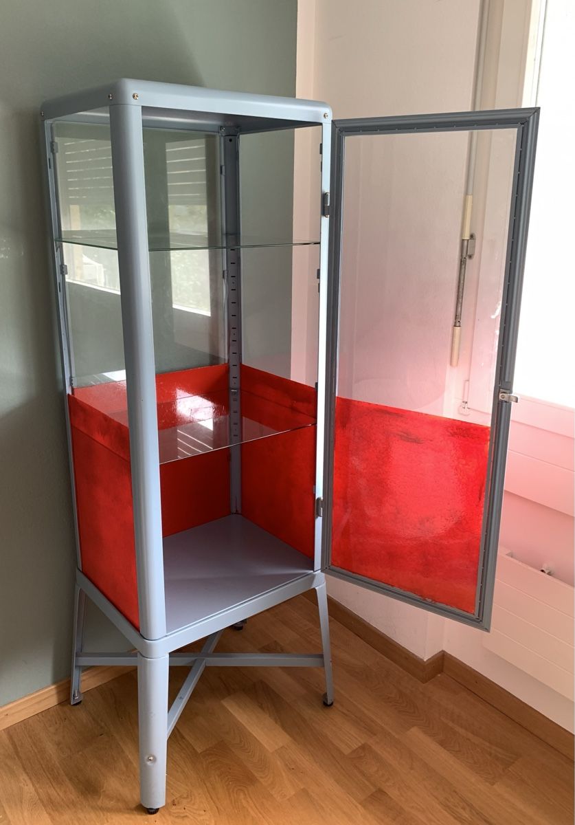 Vitrines: Fabrikör Glasvitrine Ikea – D'occasion à Basel par Gurbinchki 1