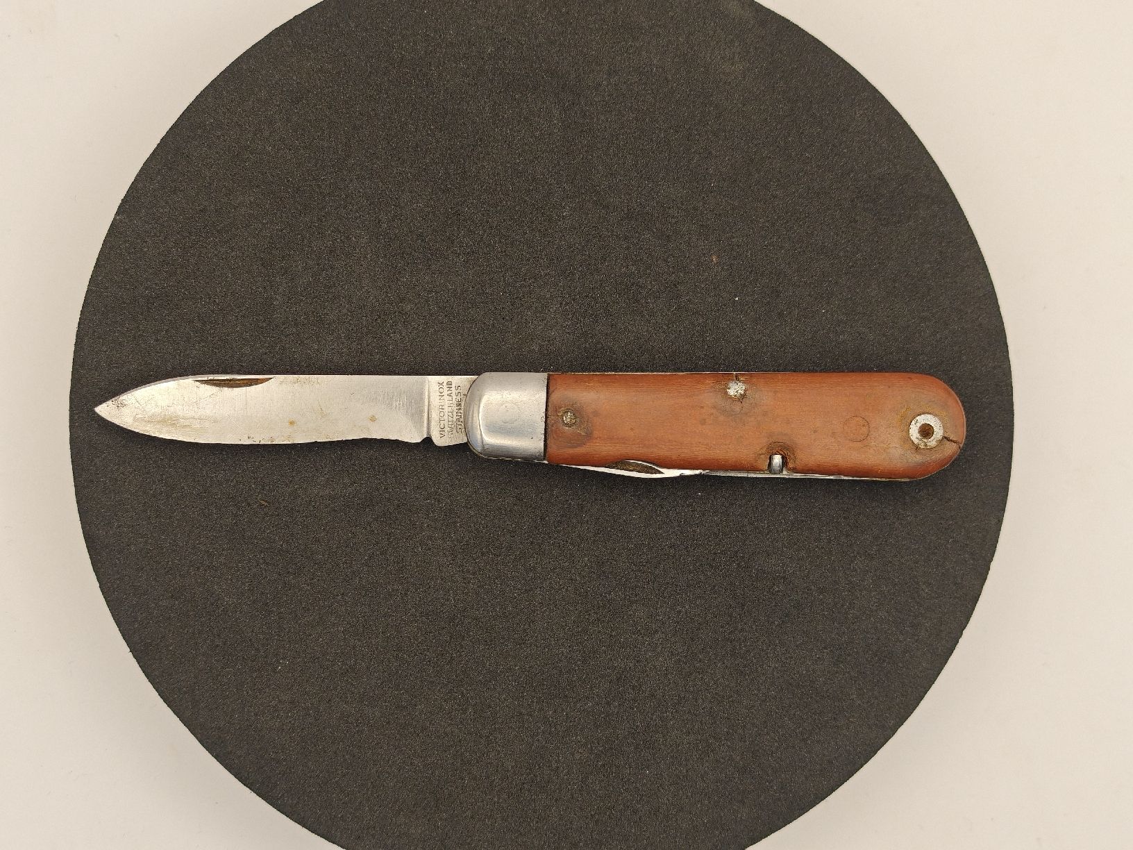 Victorinox Coltelli tascabile: Altes Victorinox Taschenmesser – Usato da Ottikon venduto da Kolibri-81 1