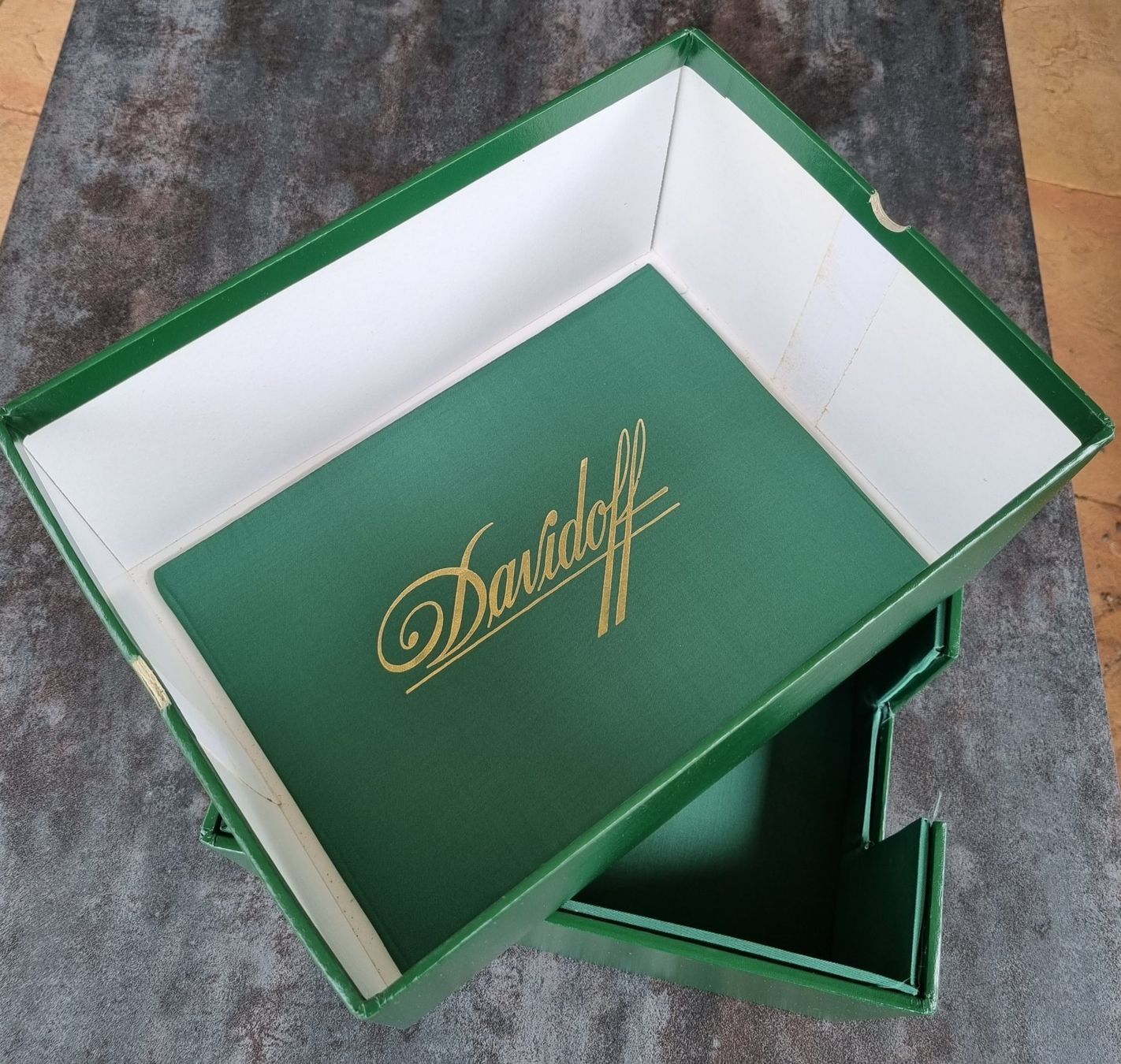 Davidoff Humidor per sigari: Davidoff No.6 Palisander Humidor Schatulle – Usato da Windisch venduto da Firstspace 8