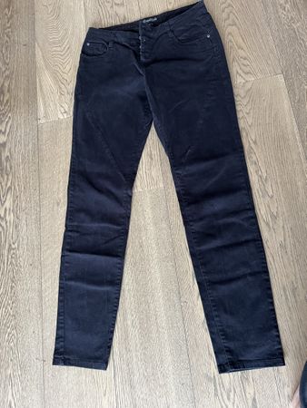 Stylish Black Women's Jeans/schwarze Jeans, M/L