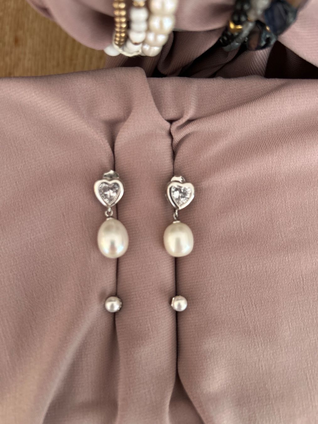 Altri gioielli: Schmuck-Set weiss und schwarz Nr. 34 – Nuovo (secondo la descrizione) da Rothenburg venduto da stacostaco 1