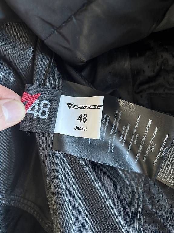 Jacken: Veste Moto Dainese taille 48 – Gebraucht aus Plan-les-Ouates von wil_8h7k 3