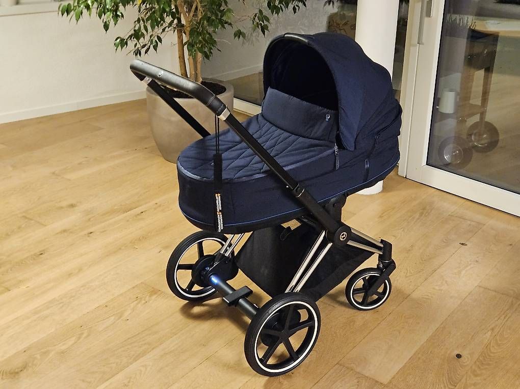 Cybex Poussette: Poussette Cybex e-Priam kit complet – D'occasion à Lausanne par fer_th8s 1