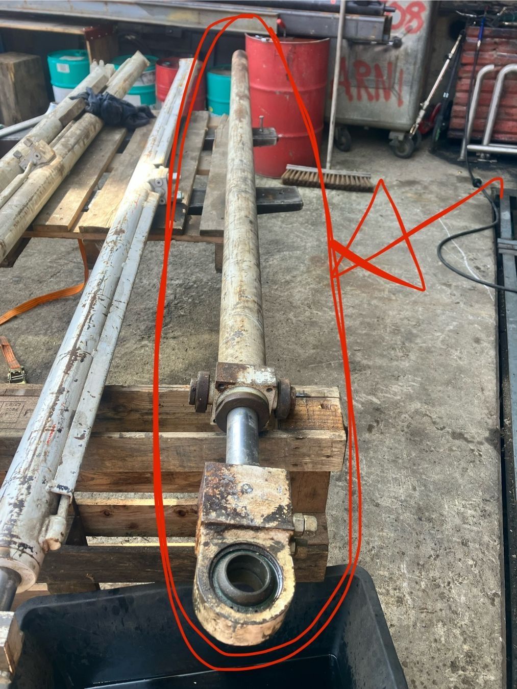 Altri prodotti elettronici: Hydraulikzylinder lang – Usato da Zollbrück venduto da outlet16