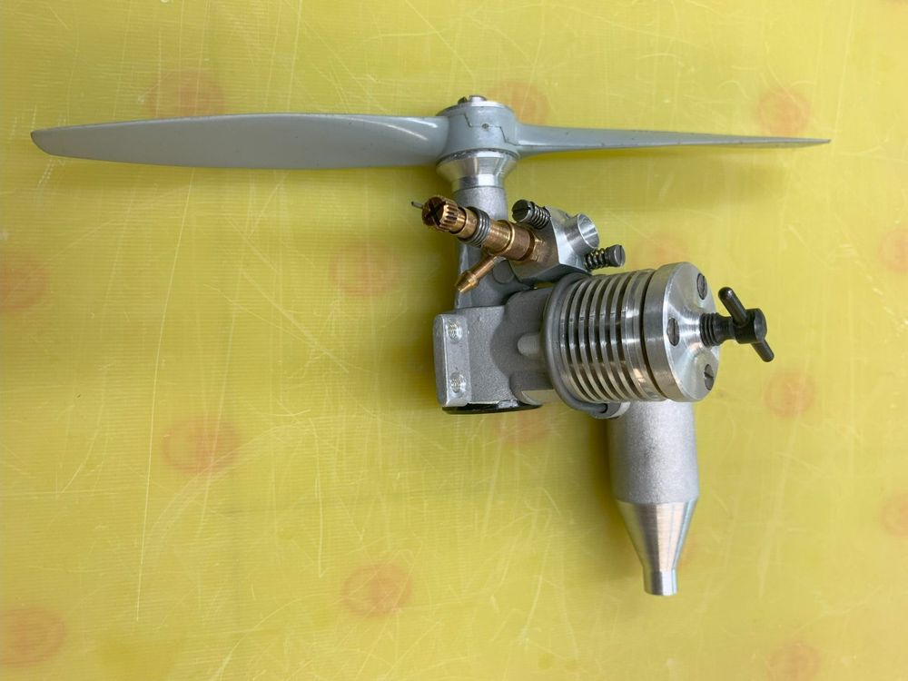 Engel rebell 15ccm moteur vintage modélisme - Collection