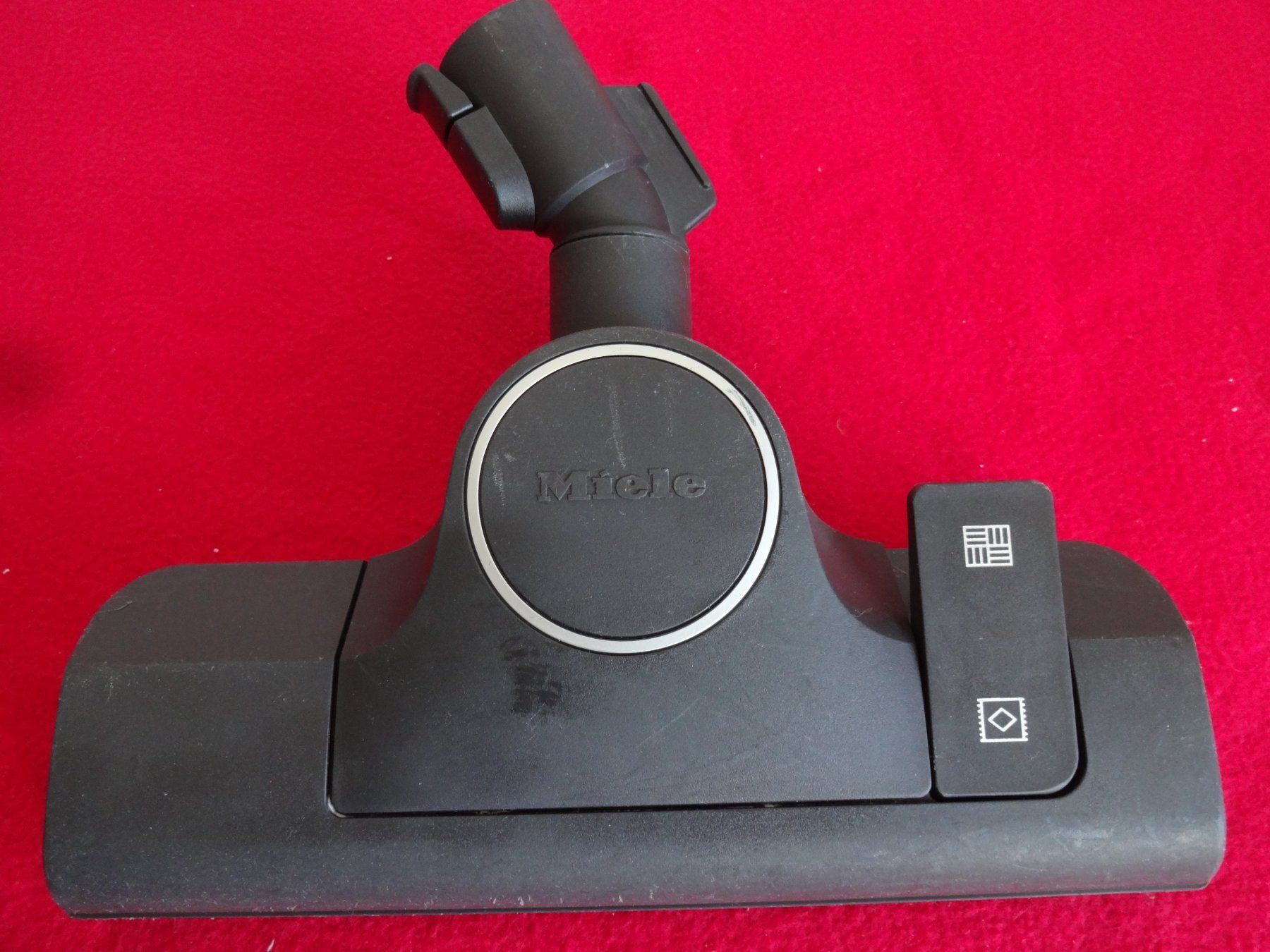 Miele Aspirapolveri & Accessori: Miele Boden Bürste – Usato da Frauenfeld venduto da rey06 1