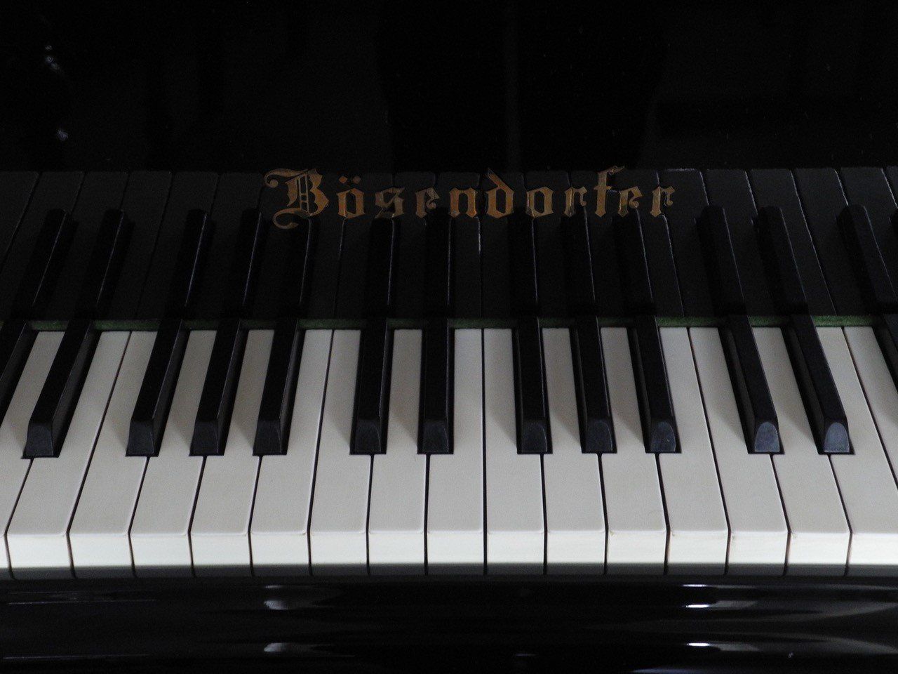 Bösendorfer Strumenti musicali: Bösendorfer 170, schwarz poliert – Usato da Bern venduto da Heutschipiano