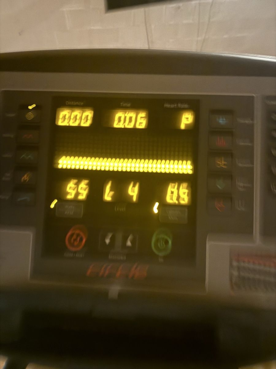 Vélos d'appartement: Crosstrainer Elliptical Trainer Black Good Condition – D'occasion à pfungen par pearceni 2