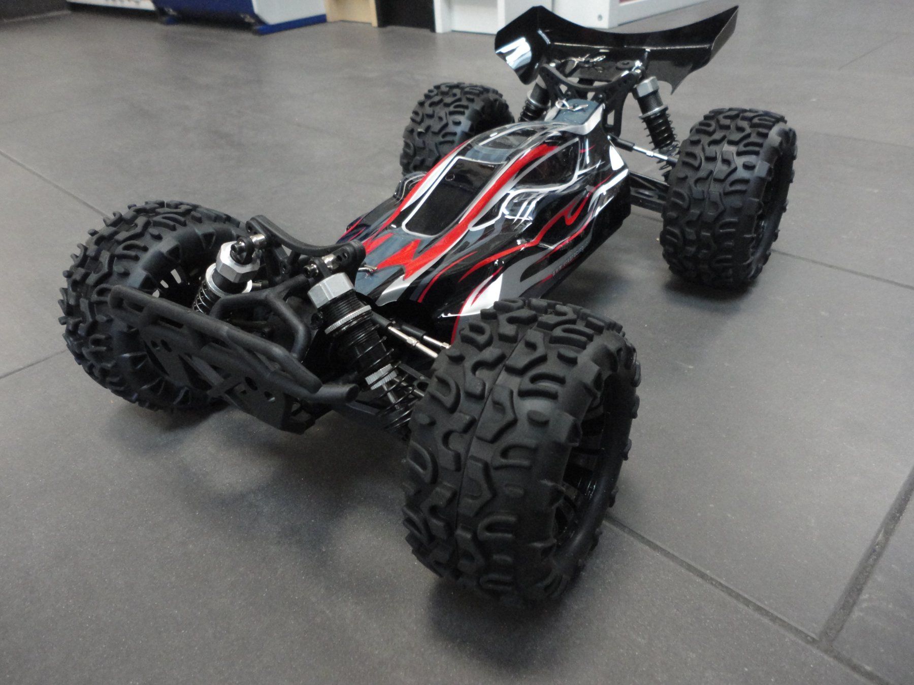 RC Kits de montage: 4WD Buggy mit Monsterreifen – Neuf avec emballage d'origine à Horgen par RcModell 1