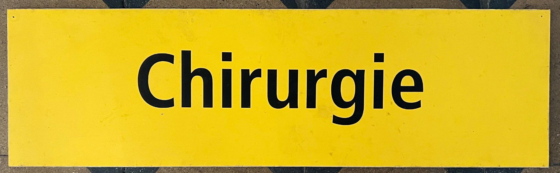 Insegne: Schild Chirurgie 70er – Usato da Bern venduto da gruemscheler5