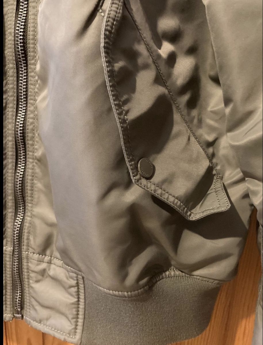 Lacoste Jacken: Lacoste – Gebraucht aus Vernier von Moca78 4