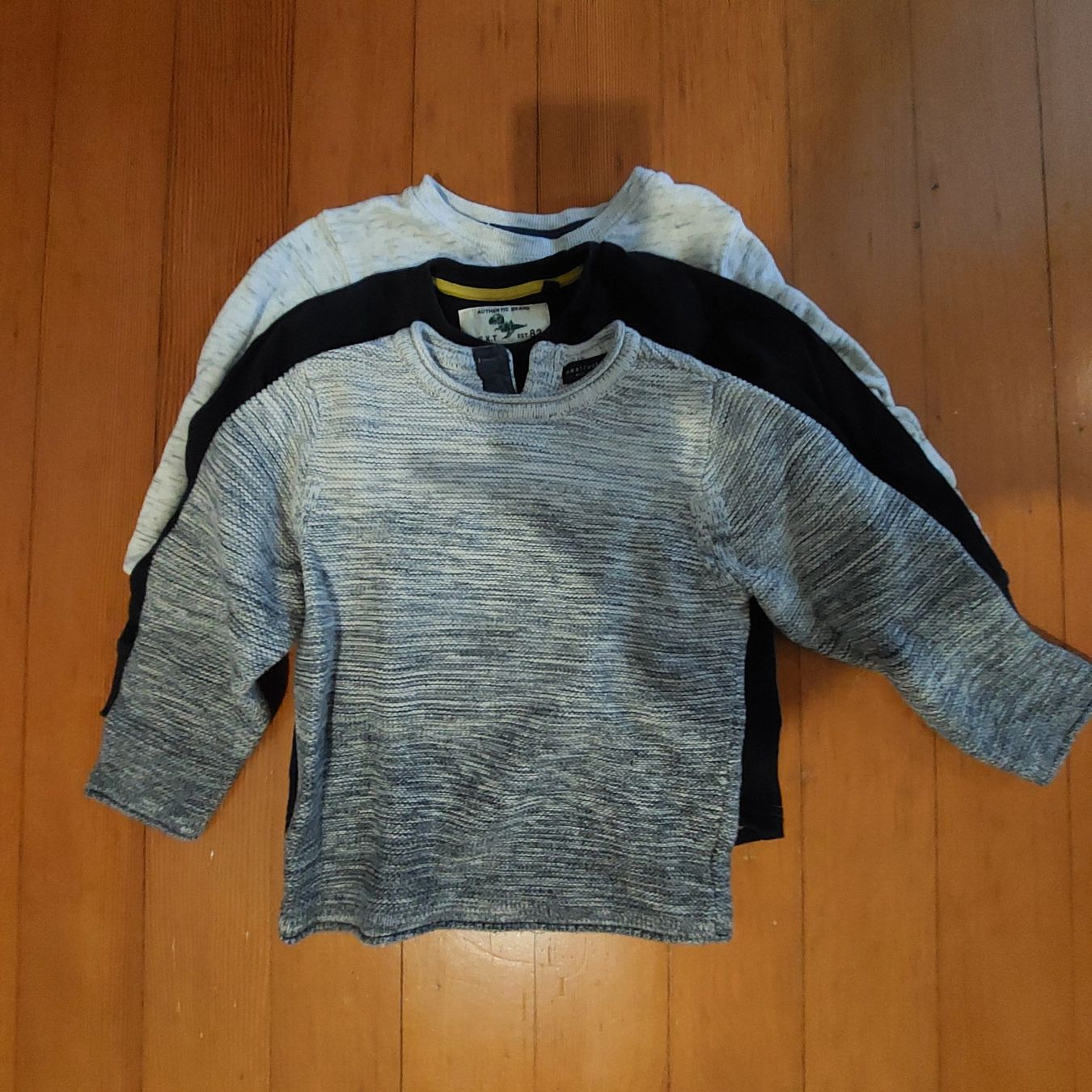 Pullover & Sweatshirts: 5 Winterpullover – Gebraucht aus Basel von oliversenn87 2