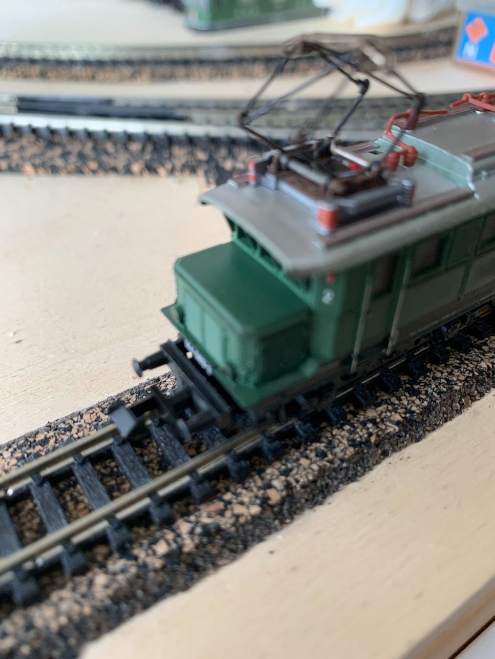 Trix Modellini di ferrovie: Minitrix elektr. Lokomotive E 144 der DB – Usato da Belp venduto da capowiga 2
