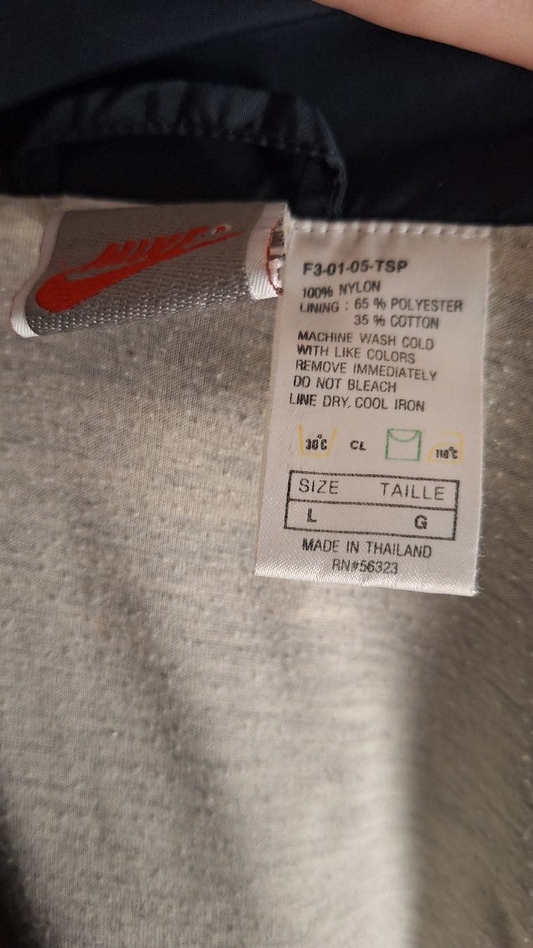 Giacche: Vintage 90s Nike Jacke L – Usato da Pfäffikon SZ venduto da TobyPeterson 2