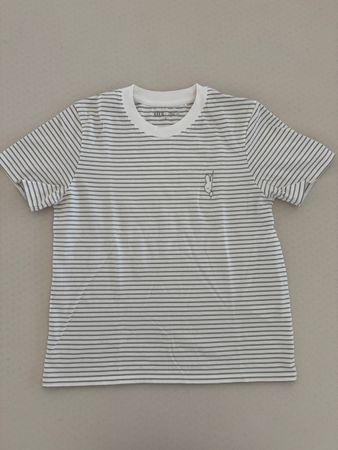 Uniqlo t-shirt 