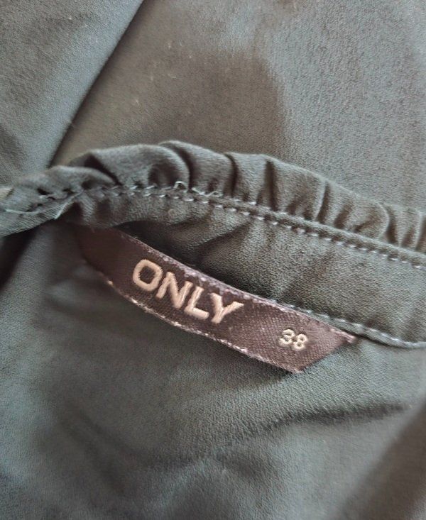 Only Camicette: Wunderschöne Bluse Only gr. 38 neuw. mit tollem Kragen – Nuovo (secondo la descrizione) da Füllinsdorf venduto da Sunnebliemli7 3