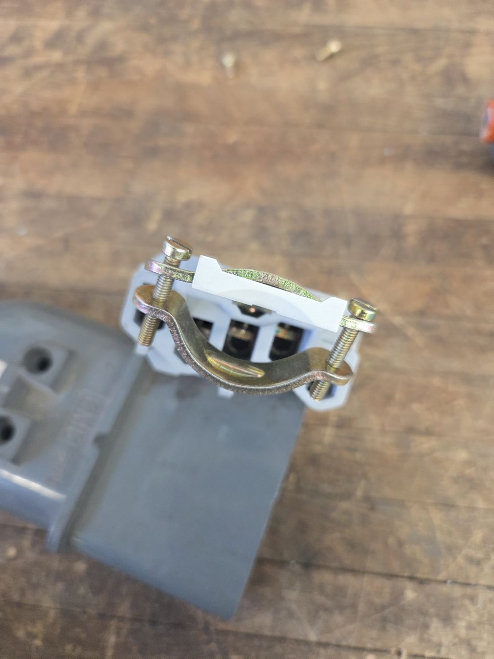 Stecker: J40 Steckdose und Kupplung – Gebraucht aus Unterschächen von Fixu86 5