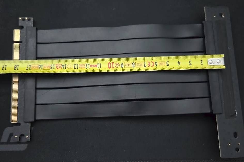 Cavi: PCI-Express Riser Kabel 17cm – Usato da Egolzwil venduto da Chaeferli