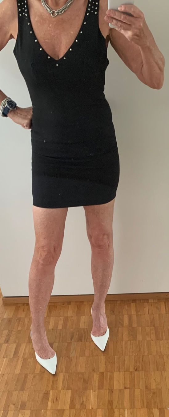 Vestiti: KLEID  S E X Y  Kleid - Schwarz – Nuovo (secondo la descrizione) da Adliswil venduto da Majeska